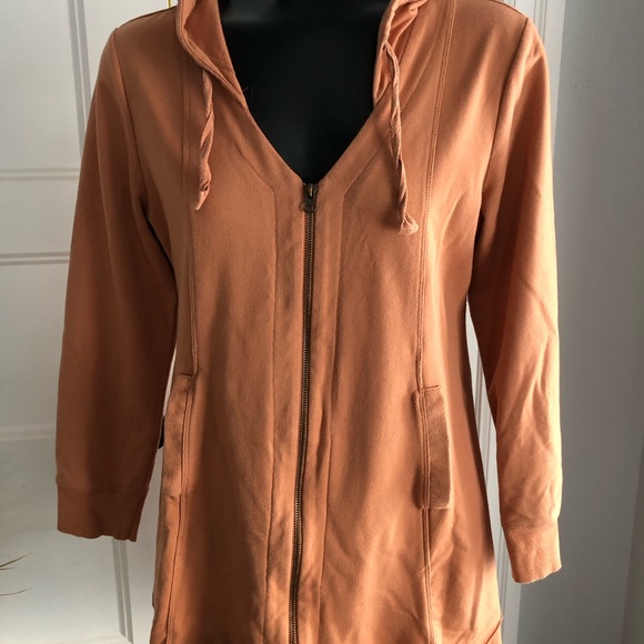 Sweater - Picture 2 of 6